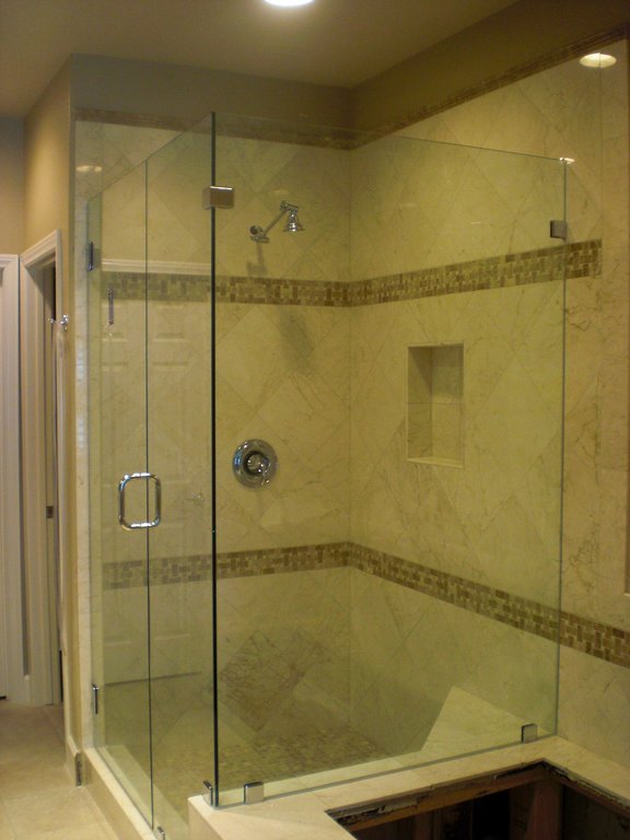 Frameless Glass shower Doors